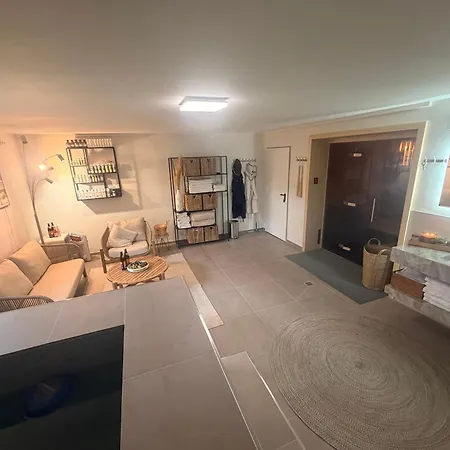 Stylisches Modernes Apartment, Sauna Und Wellness Lage